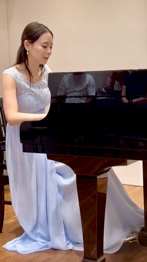 発表会🎹② - シャッツ学園前のピアノ教室のロゴ